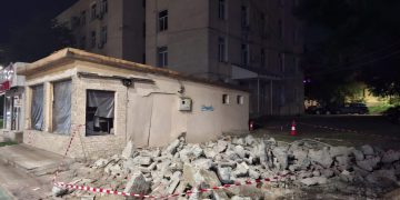 Au fost demolate încă două magazine din Suceava. Alți oameni lăsați pe drumuri și alți clienți lăsați cu ochii în soare