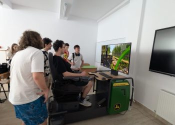 37 de elevi, la Suceava, la activitățile de pregătire și selecție pentru olimpiadele internaționale de astronomie și astrofizică