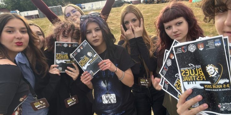 40 de voluntari, mulți dintre ei liceeni, la Suceava Blues Festival. Boby Stroe: S-au comportat exemplar și vreau să le mulțumesc pe toate căile posibile