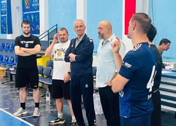 La 42 de ani, Răzvan Gavriloaia va continua să joace pentru echipa de handbal de primă ligă CSU Suceava
