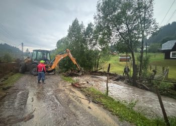 Instabilitatea atmosferică a creat ceva probleme la Cîrlibaba. Toate comitetele locale pentru situații de urgență din județul Suceava sînt în alertă