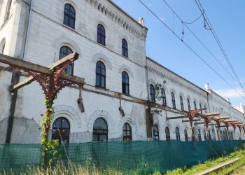 Atîta timp cît gara este o ruină, cartierul Ițcani suferă profund (Foto)