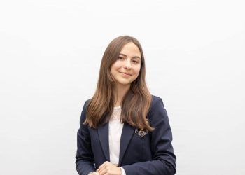 Rebeca Ungurean, de la ”Ștefan cel Mare” Suceava, Premiu Special la Olimpiada Internațională de Biologie. Rebeca, ”o minte strălucită și un suflet pasionat”, a concurat cu 300 de tineri din 78 de țări