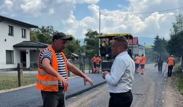 Vatra Dornei. Proiect de asfaltare în valoare de 8 milioane de lei, aproape de final