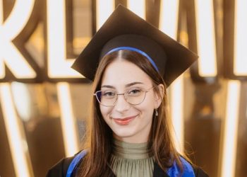Teodora Brumă, de la Colegiul Național ”Mihai Eminescu”, 10 la Bacalaureat, după ce, în 2022, a avut 10 la Evaluarea Națională, iar anul acesta a terminat liceul cu 10