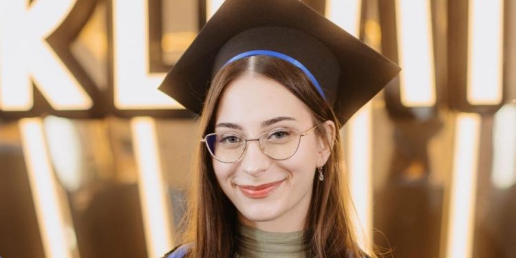 Teodora Brumă, de la Colegiul Național ”Mihai Eminescu”, 10 la Bacalaureat, după ce, în 2022, a avut 10 la Evaluarea Națională, iar anul acesta a terminat liceul cu 10