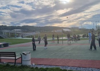 Primăria Suceava vă așteaptă la masă. La masa de teqball (Foto)