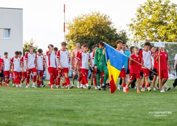 Patru regiuni pentru Europa, la Fălticeni. Echipa de fotbal a Sucevei, pe locul II, iar echipa de baschet fete, pe locul III. Tineri din cele patru regiuni au lucrat și în cadrul unor ateliere cu tema „Arta ca un limbaj comun”