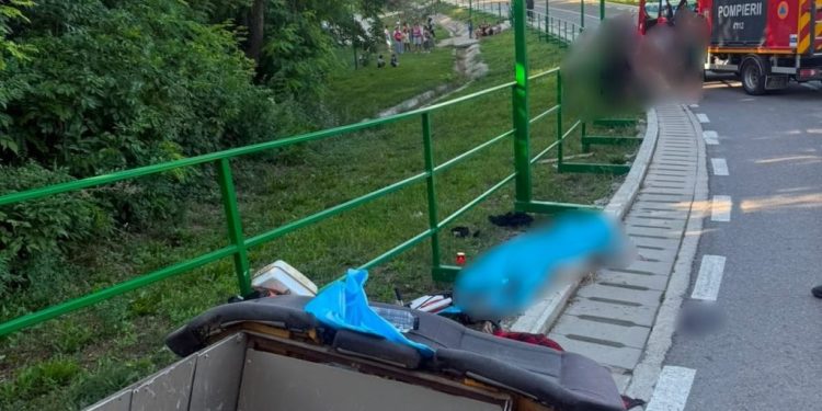 Accident mortal la Stamate. Un bărbat de 63 de ani a murit, iar două femei, de 70 și 80 de ani, au ajuns la spital