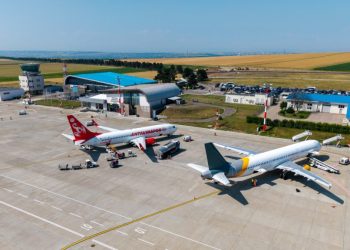Din ce în ce mai mulți călători pe Aeroportul Internațional ”Ștefan cel Mare” Suceava. Aeroportul din Suceava, locul VI pe țară la numărul total de pasageri. Nu CJ-ul și Aeroportul ”stabilesc unde și cînd să zboare aeronavele. Și nici prețurile biletelor”