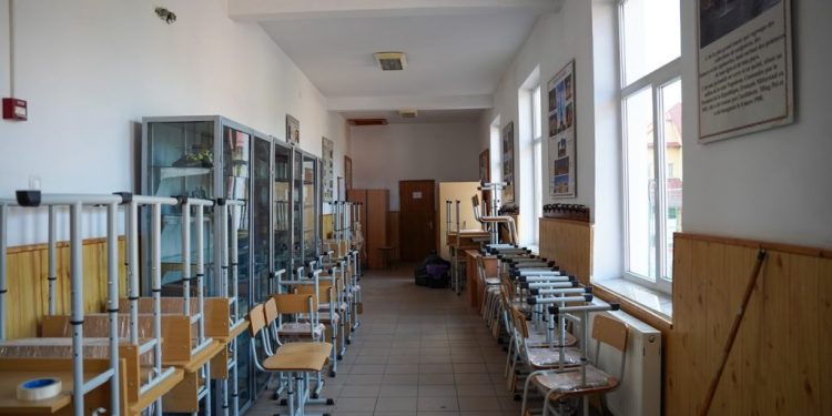 7,7 milioane de lei, valoarea investiției pentru școala din Botoșana, unde învață 300 de copii