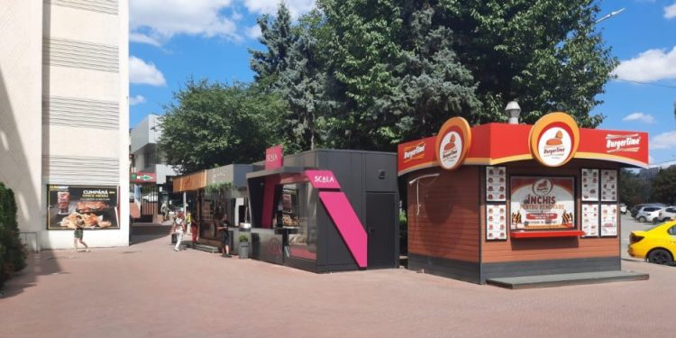 Zona din fața magazinului ”Bucovina”, din centrul Sucevei, va fi modernizată pe banii firmelor care au chioșcuri acolo