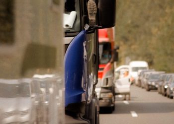 Protestul transportatorilor cu 500 de camioane, respins de Primăria Suceava