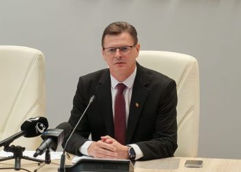 În 6 luni, la Vama Siret au fost confiscați numai 14 litri de băuturi alcoolice. Au fost confiscate și 307 piei de rîs și jder în valoare de 115.000 de lei