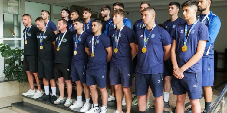 80.000 de lei, din partea USV, pentru echipa de handbal masculin a universității, care a devenit campioană europeană universitară pentru a cincea oară