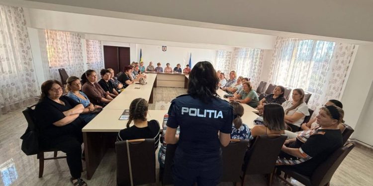 Polițiștii suceveni derulează, pînă pe 31 august, acțiuni de prevenire a consumului de droguri în rîndul copiilor din județ aflați în plasament