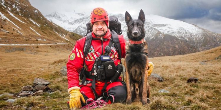 Unitatea canină Salvamont Suceava, echipată cu monocular cu termoviziune pentru misiunile de căutare