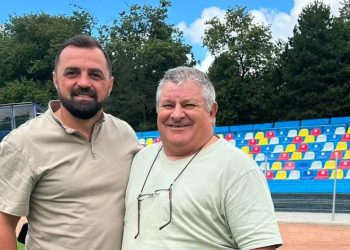 Doi foști fotbaliști emblematici ai Sucevei, Cașuba și Sekely, alături de Șuleru, candidat pentru șefia AJF Suceava