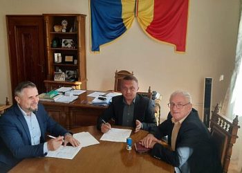 Piața Produselor Montane, la Vatra Dornei, la sfîrșitul lunii august