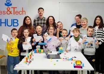 Robotică, AI și LEGO: Tales & Tech HUB aduce noi programe pentru copiii din Suceava