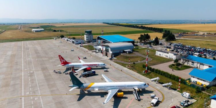 Aeroportul ”Ștefan cel Mare” Suceava va avea propriul parc fotovoltaic: 1,1 MW și energie verde pentru 76% din consum