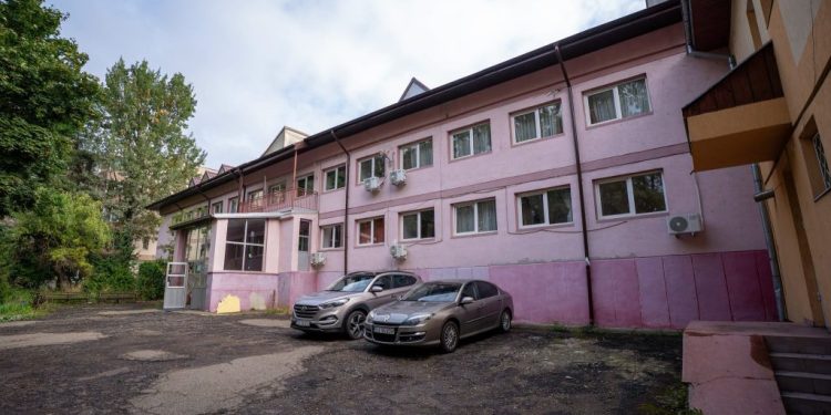 Au început lucrările la clădirea de pe strada Oituz. Investiție de 10,8 milioane de lei