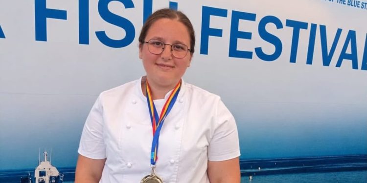 Studentă de la FIA Suceava, premiul I și medalie de aur la Festivalul Peștelui Durabil Românesc – Black Sea Fish Festival