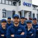ACET S.A. Suceava vrea să angajeze 13 oameni. Cel mai mic salariu este de 4.350 de lei, pentru un muncitor calificat. Inginerii pot cîștiga 5.762 de lei. Se oferă bonuri de masă