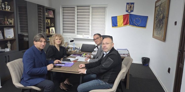 IȘJ Suceava și Baroul Suceava au semnat protocolul pentru programul ”Fii avocat în școala ta!”. Se urmărește dezvoltarea cunoștințelor juridice ale elevilor și înțelegerea drepturilor și obligațiilor pe care le au aceștia