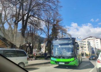 Toți elevii domiciliați în Cîmpulung Moldovenesc au transport gratuit cu cele 4 autobuze electrice ale municipalității