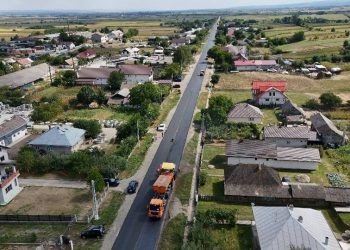 Lucrări de asfaltare pe aproximativ 11 kilometri, de la limita cu județul Neamț și pînă la intersecția cu DN 2 – Vadu Moldovei. 2,5 kilometri, realizați în două zile