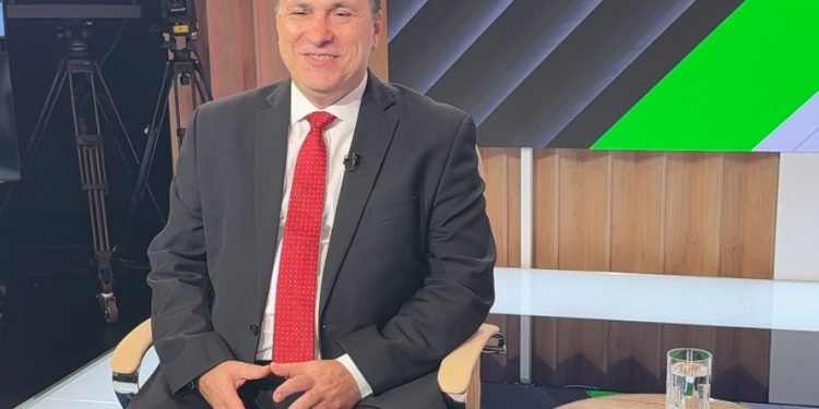 Mihai Dimian, invitatul primei ediții a emisiunii ”Concret”, de la Antena 3 Suceava. Luni, 14 septembrie, începînd cu ora 18.30, emisiunea va putea fi urmărită pe Digi (215), Vodafone (403) și Orange (905), și pe Facebook