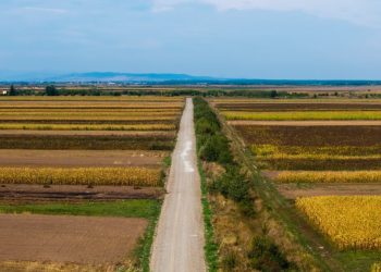 Lucrări în continuarea celor de modernizare a drumului de la Fîntîna Mare, pentru legătura cu Baia și municipiul Fălticeni