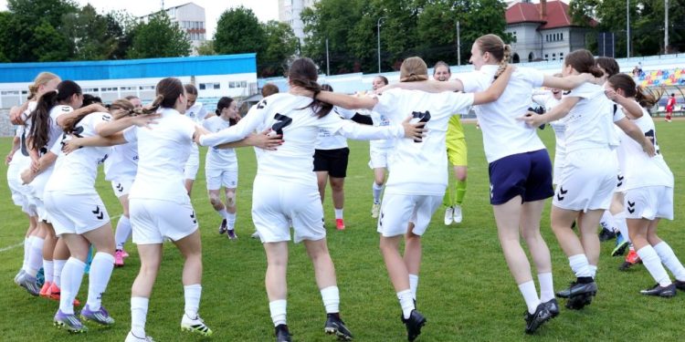 Echipa de fotbal feminin CSU Suceava vă așteaptă la primul meci acasă din Liga a II-a. În primul meci sucevencele au cîștigat. Intrarea este liberă