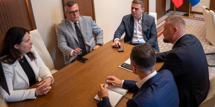 Contract pentru punctul de frontieră Izvoarele Sucevei-Shepit, Ucraina
