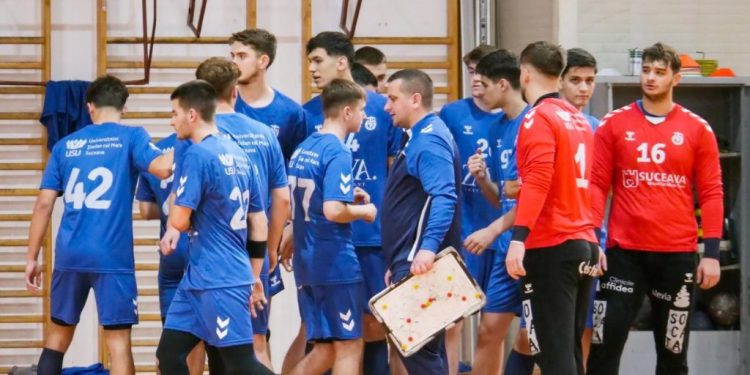 Echipa a II-a a CSU Suceava, în grupă cu echipe de handbal masculin din Buzău, Sighișoara, Făgăraș, Odorheiu Secuiesc, Iași, Vaslui și Galați