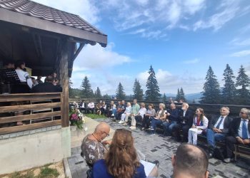 21 de poeți, la Crucea Talienilor, în memoria lui Nicolae Labiș, poetul care a trăit numai 21 de ani