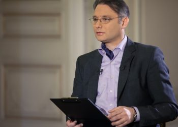 Luca Niculescu, una dintre variantele pentru funcția de premier. Analistul economic Daniel Apostol: Un om cu un bagaj intelectual și cultural deosebit. Însă, orice premier are nevoie de ”o susținere politică reală, nu doar una de fanfară, de fanfaronadă, chiar, televizabilă”