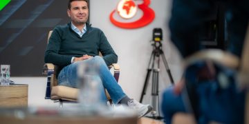 Adrian Mutu, la Suceava. Adrian Mutu, un om pe care te bucuri să-l cunoști