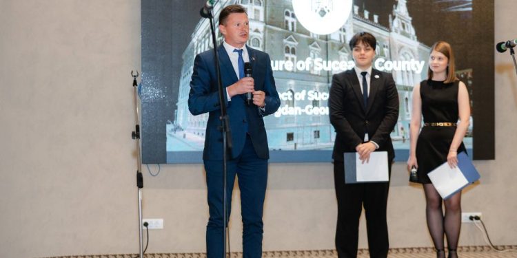 Prefectul Bogdan Păstrăv, către participanții la Olimpiada Internațională de Engleză: Este o bucurie și o onoare pentru județul Suceava să găzduiască un eveniment care pune în centrul său dialogul dintre culturi