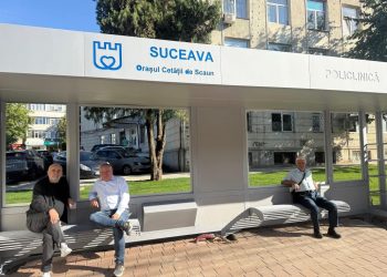 Cărți în stația de autobuz de la ”Policlinică”. Vasile Rîmbu: Citești primele rînduri acolo, o iei acasă, o descoperi, iar la final o aduci înapoi pentru următorul