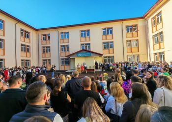 Toți inspectorii școlari suceveni, prezenți la deschiderea anului de învățămînt doar la parte din unitățile care le sînt arondate