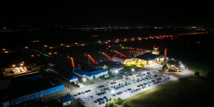 Balizaj luminos pe platforma Aeroportului Suceava, după aproape un deceniu. Gheorghe Șoldan: Încă o investiție finalizată din cel mai mare plan de modernizare din istoria aeroportului