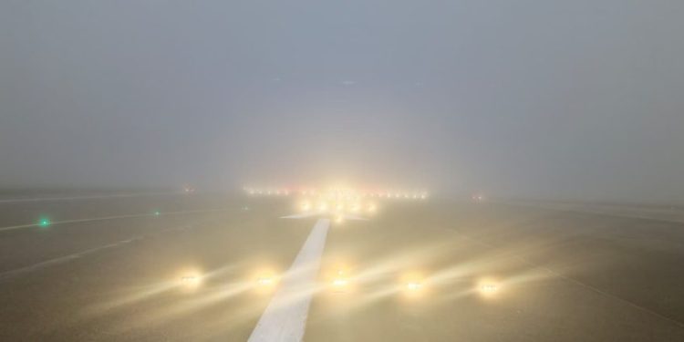 Sistemul de aterizare instrumentală și-a făcut treaba pe aeroportul de la Suceava. A fost cod galben de ceață, dar nici o cursă nu a fost anulată