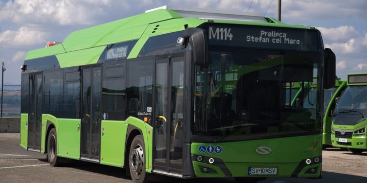 Cursă de autobuz suplimentară, pentru elevii din Plopeni și Salcea