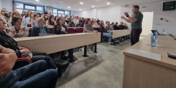 Incluziunea educațională și sprijinul acordat studenților cu dizabilități, teme componente ale unui proiect al universității sucevene