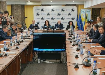 Proiectul privind reducerea taxei de parcare de la 500 de lei la 100 de lei și cel referitor la returnarea banilor celor care au plătit parcarea din aprilie încoace nu au mai intrat la vot. Consiliul Local Suceava nu a avut cvorum