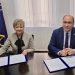 Mihai Dimian anunță mai multe burse pentru elevii români care vor să studieze un an în Statele Unite. Perioada de studii și diploma obținută în SUA sînt recunoscute în România