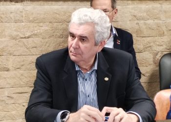 Ștefan Groza, fugărit de Suceava, așteptat cu brațele deschise de Botoșani