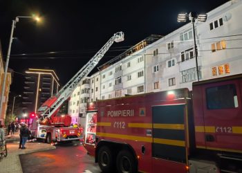 Pompieri din 10 localități sucevene și din județul Botoșani, la incendiul din cartierul Burdujeni care a fost anunțat la ora 19.17. Pompierii s-au retras la ora 02.10. Nu s-au înregistrat victime